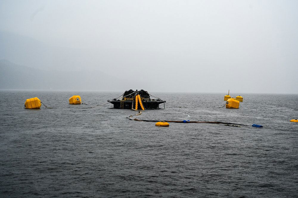 Closed salmon containment system: Watermoon 2.0